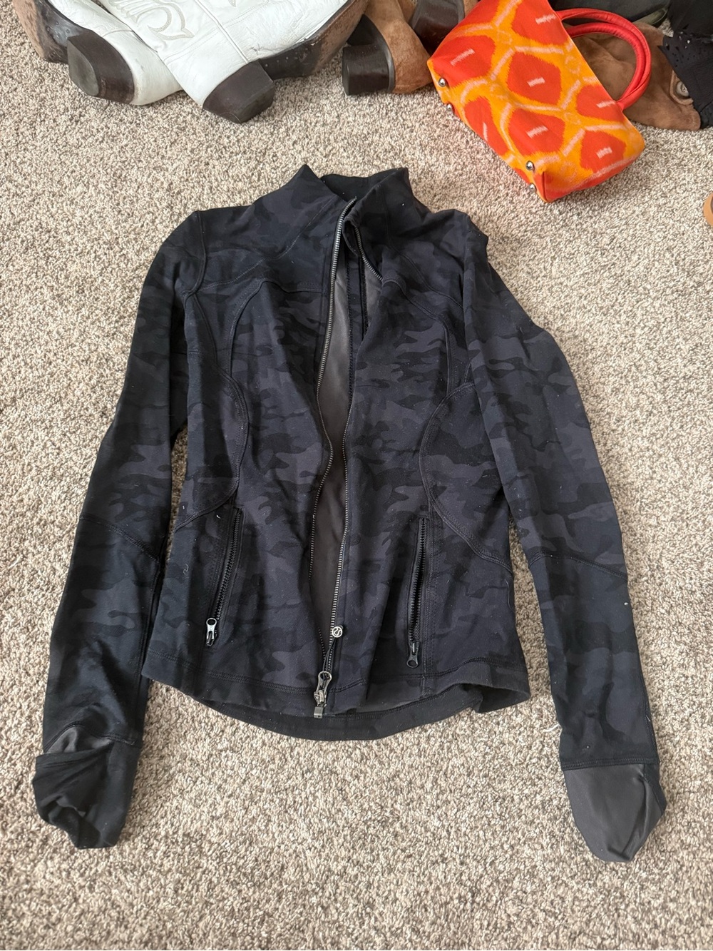 Women’s Camo Zip-Front Athletic Jacket Lululemon size 6